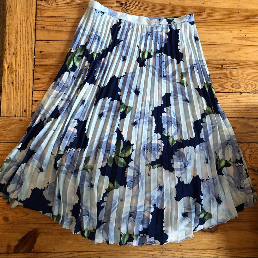 *SALE* Tahari Pleated Floral Midi Skirt NWT sz 10
